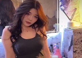พ่อ -ในกฎหมายของภรรยาของเขาล่อลวงลูกสาวของเขาเอง