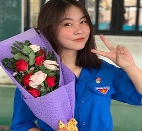 ลูกสาวของพ่อเลี้ยงของเขาระยำหีของเขาทำให้เขามีเขา