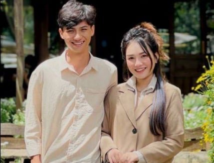 นักเรียนสิบเกรด แต่มีความรักดีมาก