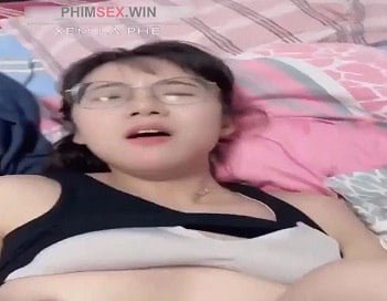 แม่ของแฟนหนุ่มที่มีเพศสัมพันธ์และเพศ