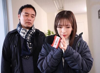 ผู้กำกับเรื่องอื้อฉาวและสาวสัมภาษณ์เซ็กซี่