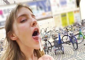 ในสื่อลามกล่าสุด Melody Marks กำลังสำรวจปารีส